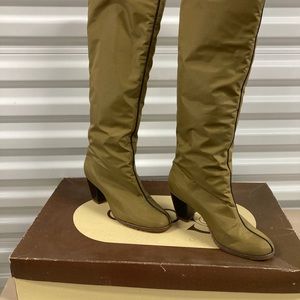 Ladies Size 6.5 Fur Lined Boots by Colo